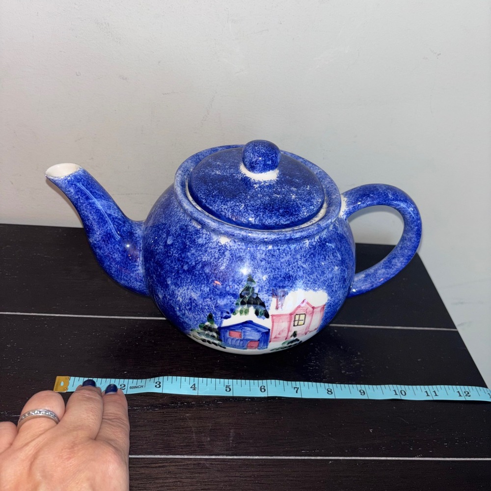 Vintage Marketplace Made in Italy 1993 | Holiday Themed Christmas Cabin Teapot - Picture 7 of 8